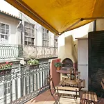 Mercadores Apartment